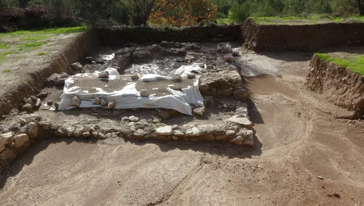 Apollon Smintheus Tapınağı’nda 2 bin yıllık mezar bulundu! Bir mezara 10’dan fazla kişi gömülmüş