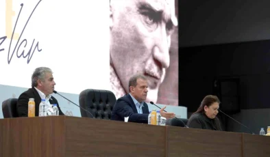 Mersin Büyükşehir Belediye Başkanı Vahap Seçer, kadın istihdamını artırdıklarını açıkladı