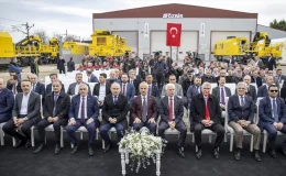 Bakan Uraloğlu, yeni nesil akıllı demir yolu bakım araçları teslim töreninde konuştu Açıklaması