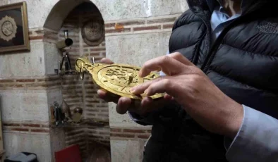 Bursa’da Usturlap Yapan Adam