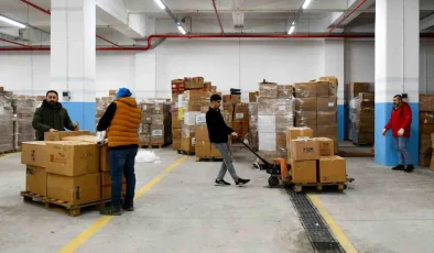 Esenyurt Belediye Başkanı Kemal Deniz Bozkurt, Kahramanmaraş depremleri sonrası yaptıkları çalışmaları anlattı