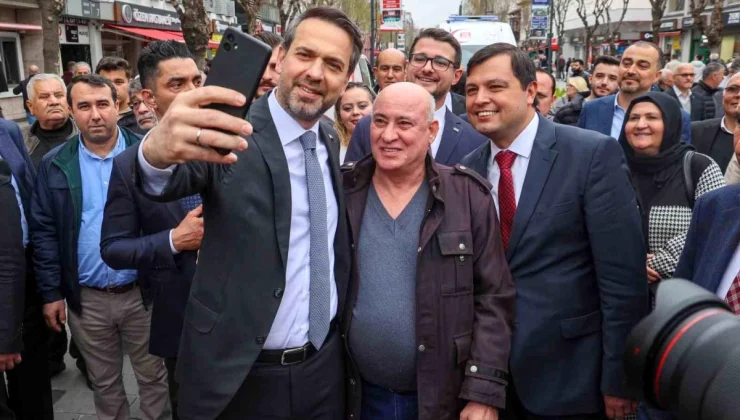 Bakan Bayraktar müjdelerini Uşak’tan verdi