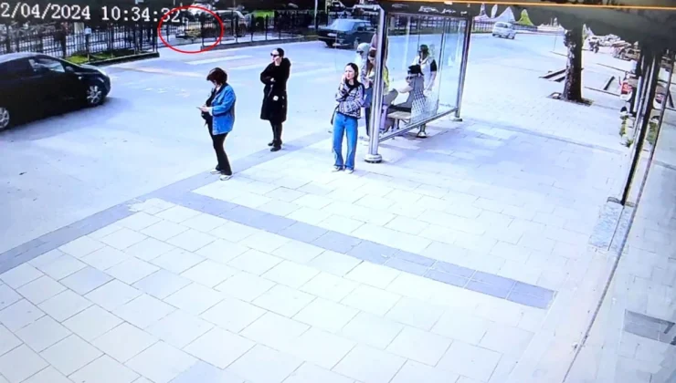 Sakarya’da Yaya Geçidinde Korkunç Kaza: Genç Kız Metrelerce Savruldu