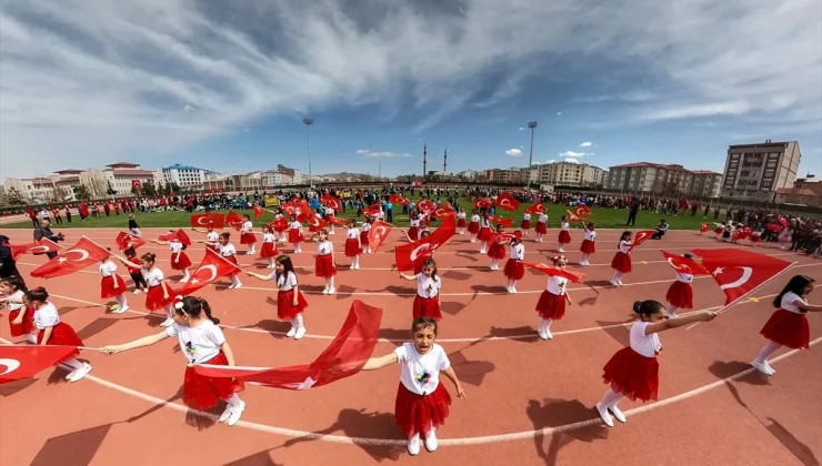 23 Nisan Ulusal Egemenlik ve Çocuk Bayramı Törenleri Düzenlendi