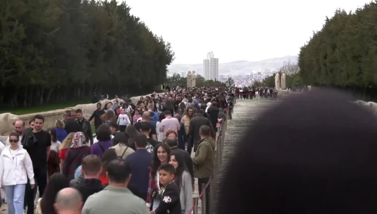 Anıtkabir, Ramazan Bayramı’nda 120 bini aşkın ziyaretçiyi ağırladı