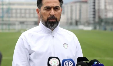 Çaykur Rizespor Teknik Direktörü İlhan Palut: Hiçbir zaman buradan ayrılacakmış gibi düşünerek çalışmıyoruz