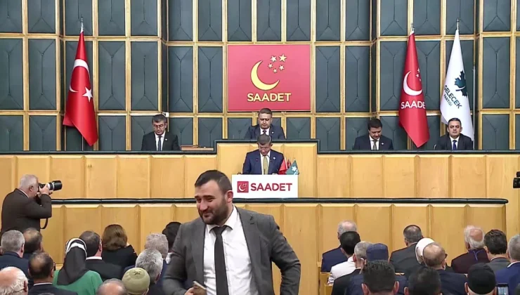 Davutoğlu: AK Parti iktidarında samimi tartışmalar yaşanıyor