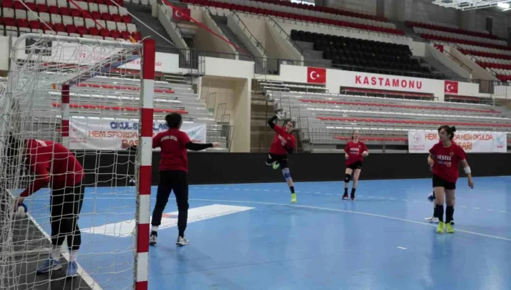 Kastamonu Belediyespor, Konyaaltı Belediyespor’u konuk edecek