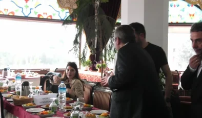 Keçiören Belediye Başkanı Muhtarlarla Bir Araya Geldi