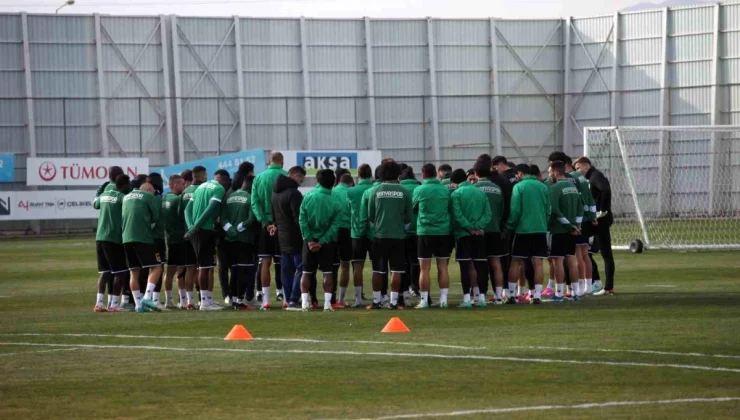 Konyaspor Süper Lig’de alt sıralardan kurtulamıyor
