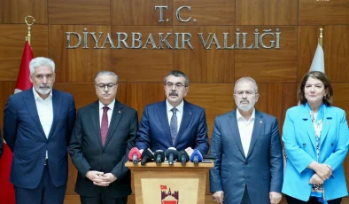 Milli Eğitim Bakanı Yusuf Tekin, CHP’li milletvekillerinin yürüyüşünü değerlendirdi