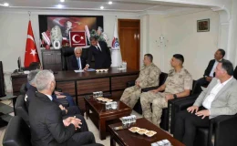 Muş Valisi Avni Çakır, Uzgörür ve Erentepe Belediye Başkanlarına hayırlı olsun ziyaretinde bulundu