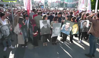 CHP İstanbul İl Gençlik Kolları, Deniz Gezmiş, Yusuf Aslan ve Hüseyin İnan için yürüyüş düzenledi