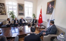 İzmir Büyükşehir Belediye Başkanı Cemil Tugay, Birleşik Krallık Türkiye Büyükelçisi Jill Morris ve beraberindeki heyeti ağırladı