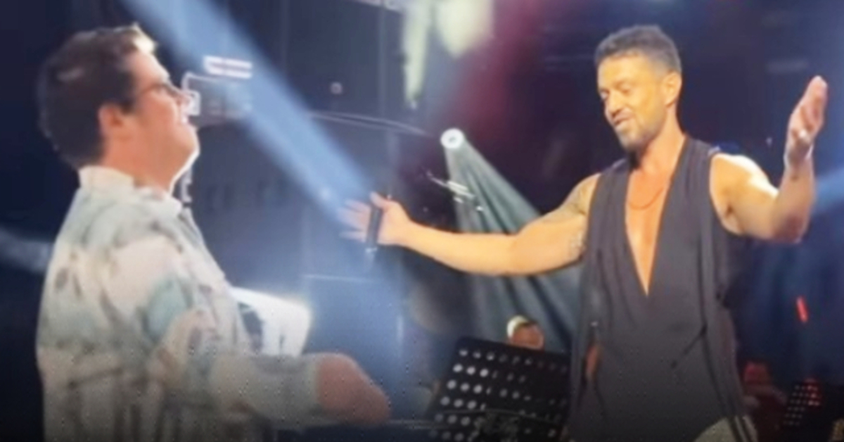 İbrahim Büyükak ile Murat Boz karşılıklı dans etti