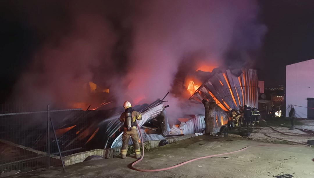 Bursa’da yangın: Fabrika demir yığınına dönüştü
