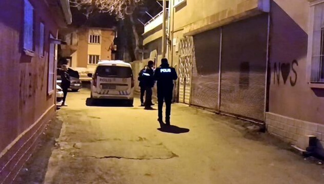 Kayınvalidesini bıçakladı, eşini ve kayınbabasını dövdü