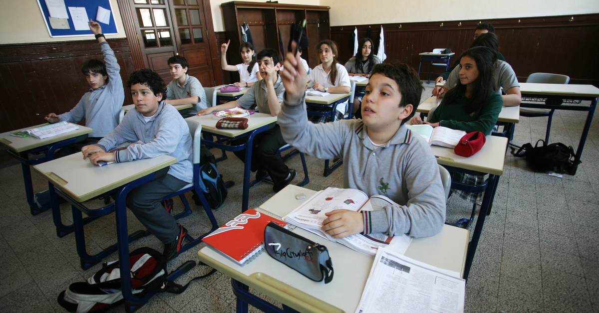 Özel okul velileri ders kitabı için ücret ödemeyecek