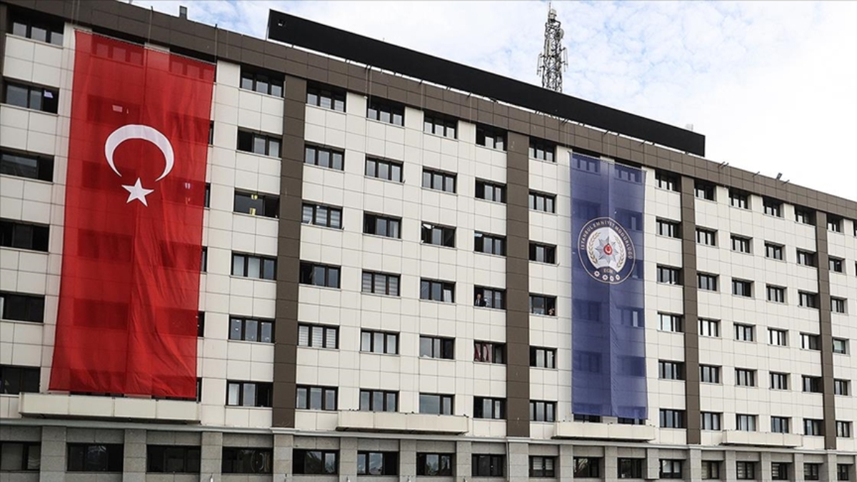 İstanbul Emniyet Müdürlüğü’nden “Özgür Özel’in makam aracı kapalı otoparka alınmadı” iddiasına yanıt